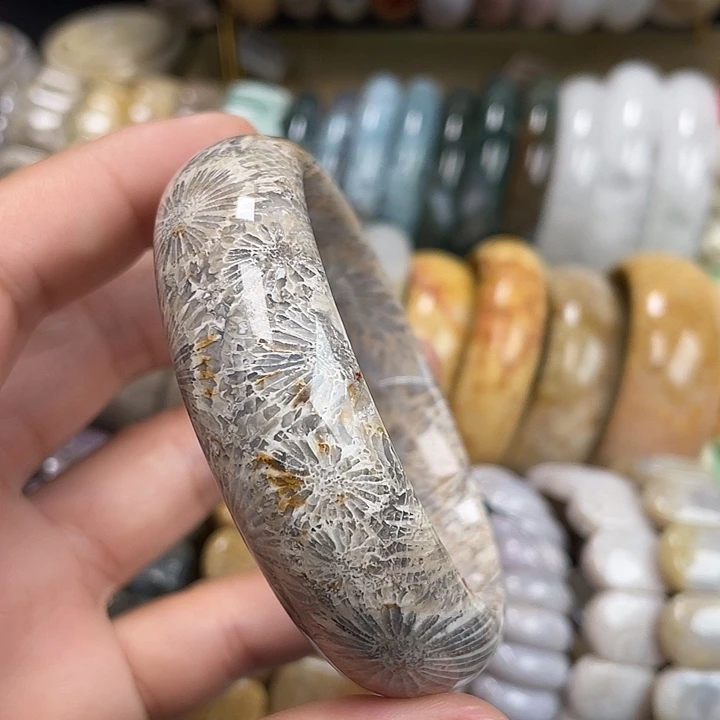 硅化珊瑚（珊瑚玉）未镶嵌手链58+