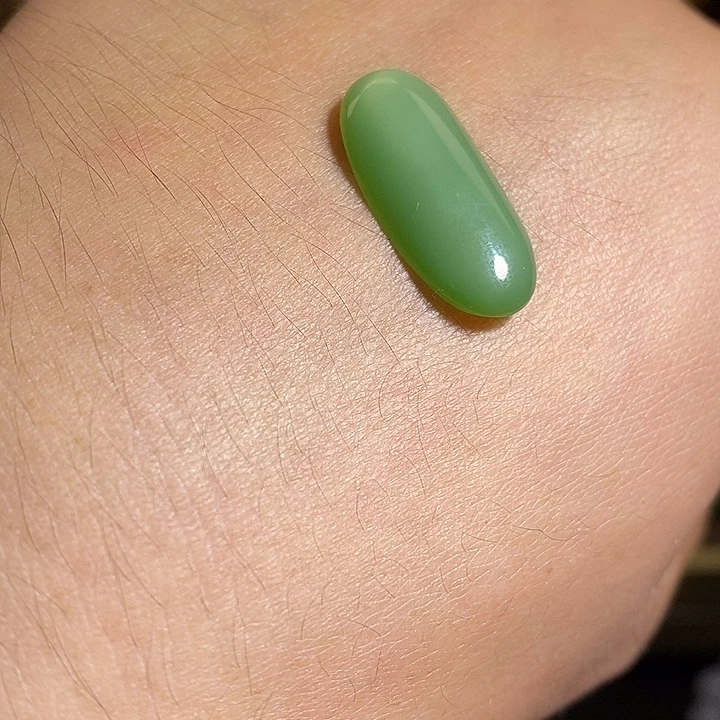 未镶嵌和田玉（碧玉）珠宝半成品
