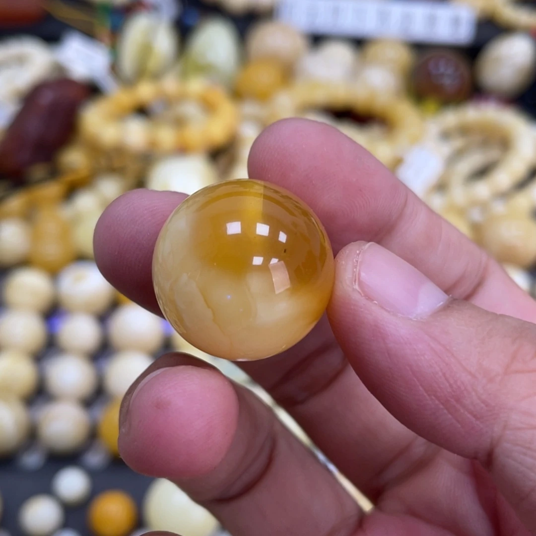 未镶嵌琥珀裸石21.6mm瑕疵福利款