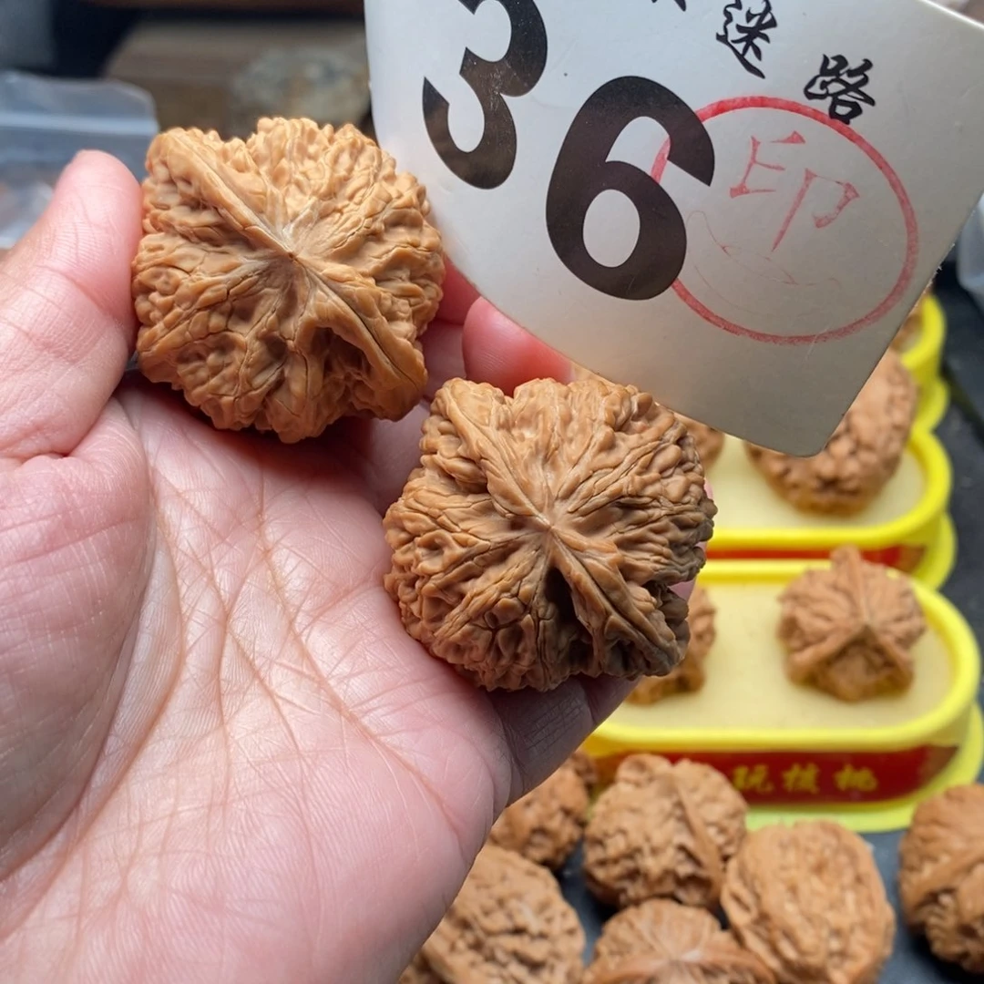 把件文玩核桃46鸭蛋虎