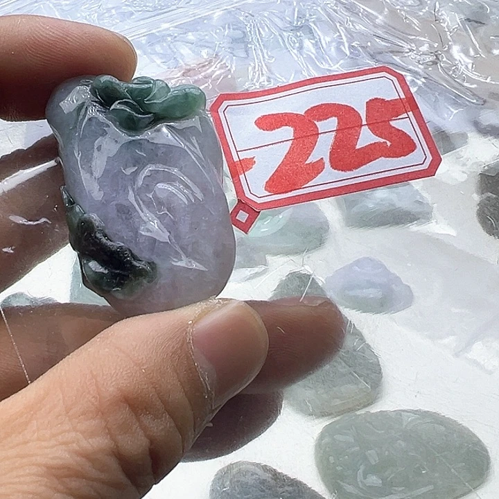 翡翠颈饰未镶嵌向*葵