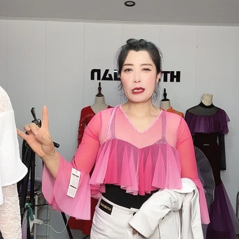 L。