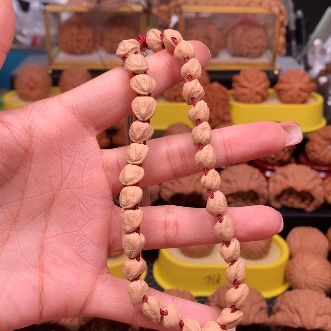 文玩核桃吊坠手持