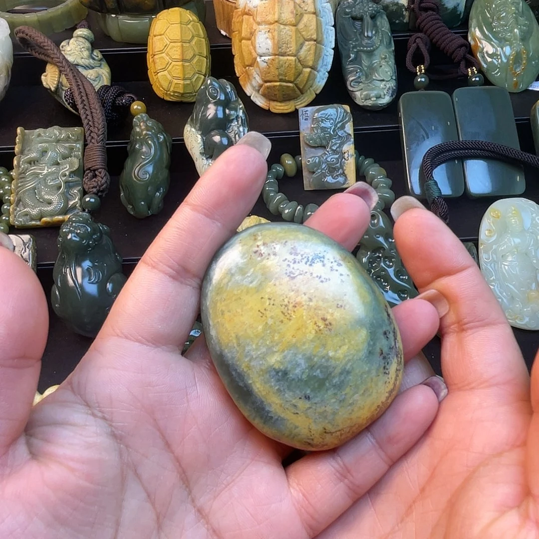 好***兵岫岩河磨玉（透闪石质玉）未镶嵌手链