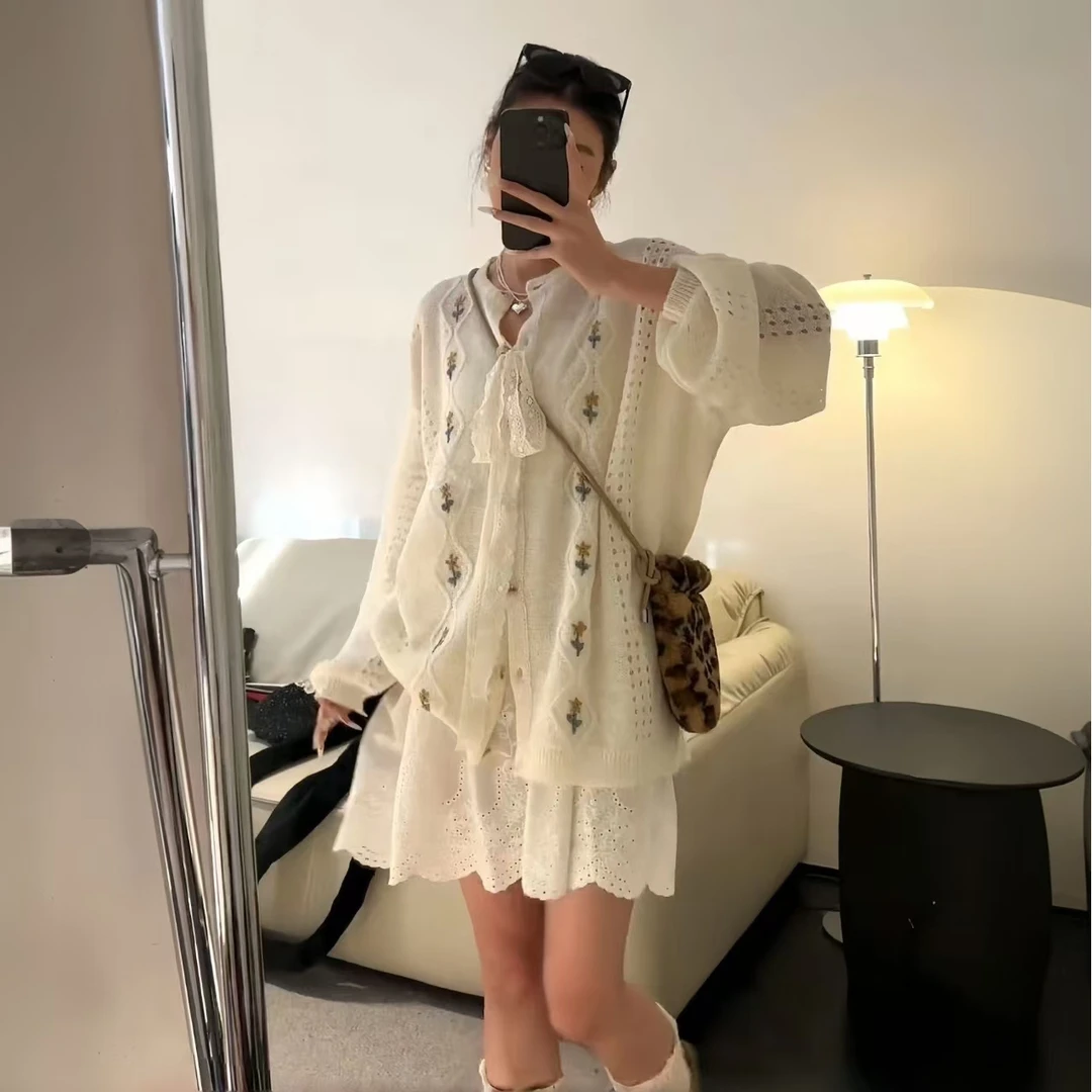 秋装女款爆款2025新款时尚气质勾花针织开衫配吊带连衣裙两件套