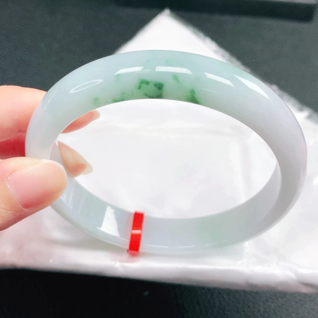 翡翠未镶嵌手镯63圈