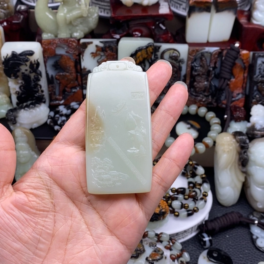 和田玉未镶嵌颈饰