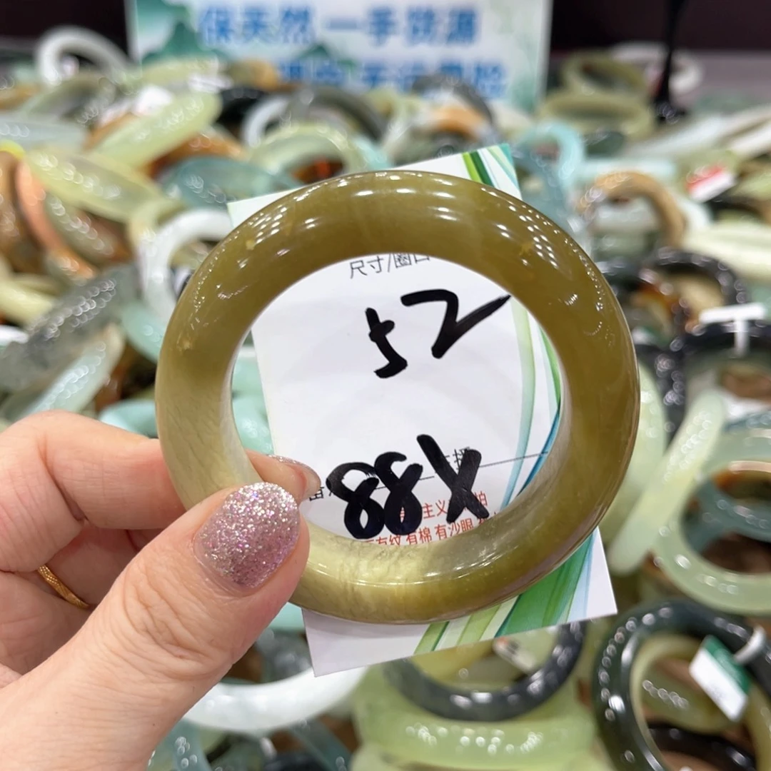 蛇纹石玉未镶嵌手镯手镯