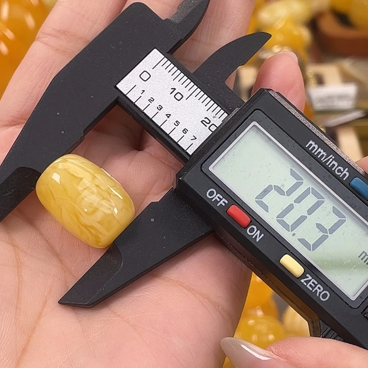 琥珀未镶嵌珠宝奇石琥珀h64