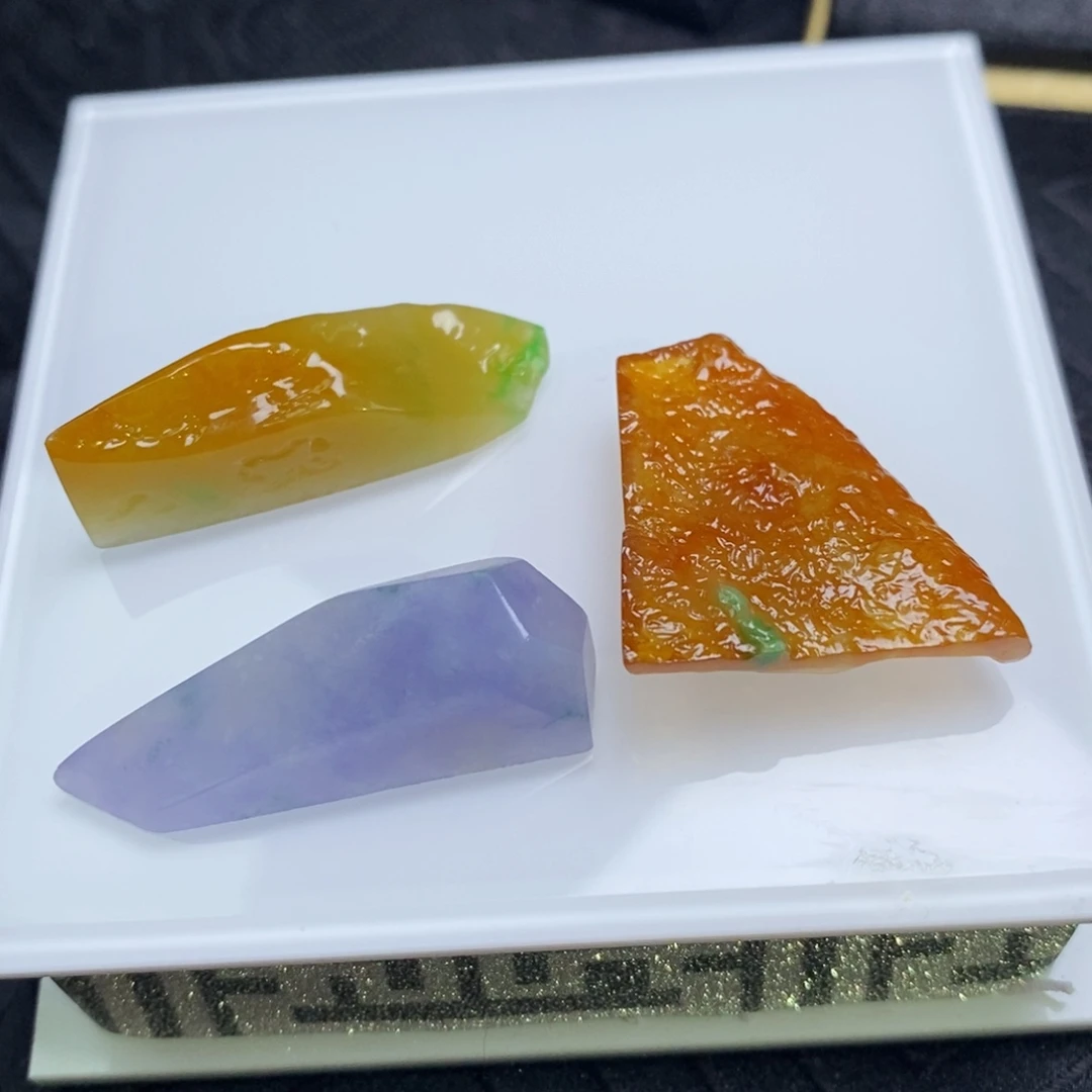 翡翠裸石随形不规则一首