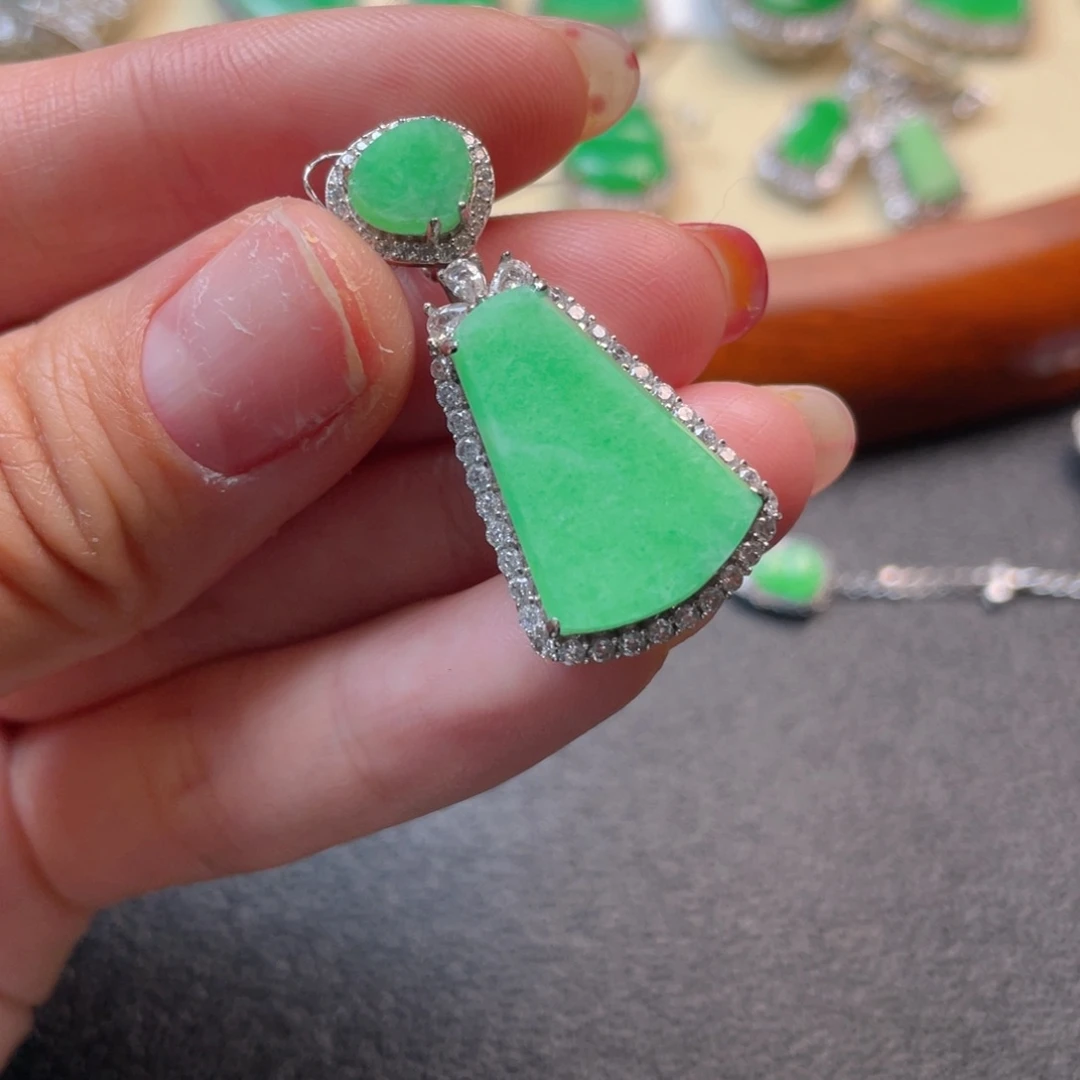 翡翠吊坠(不含链)银S925镶嵌