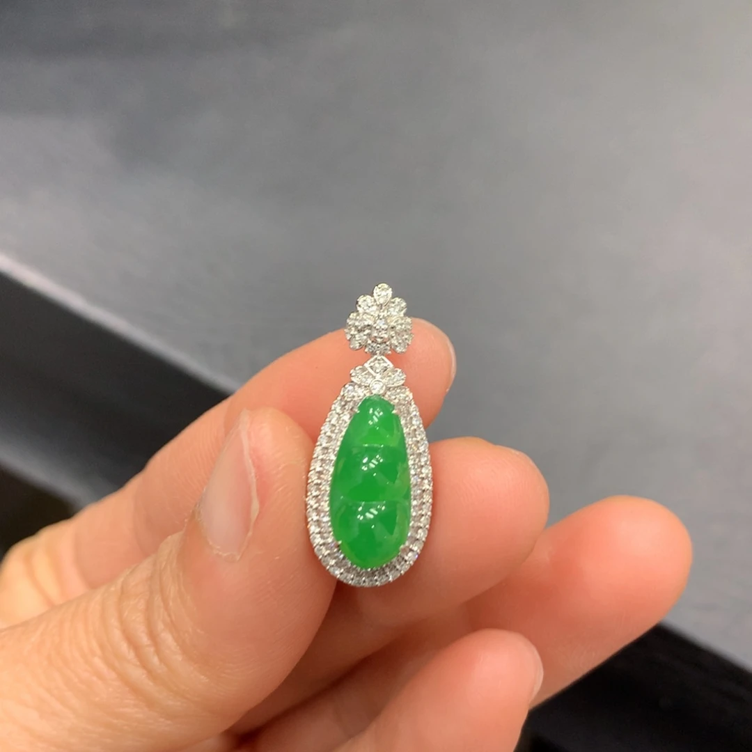 翡翠18K金镶嵌吊坠(不含链)