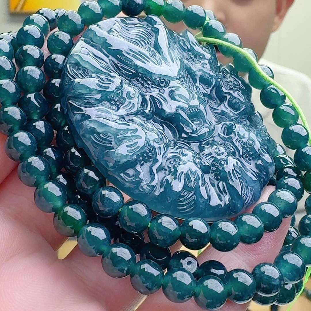 翡翠未镶嵌颈饰fff666