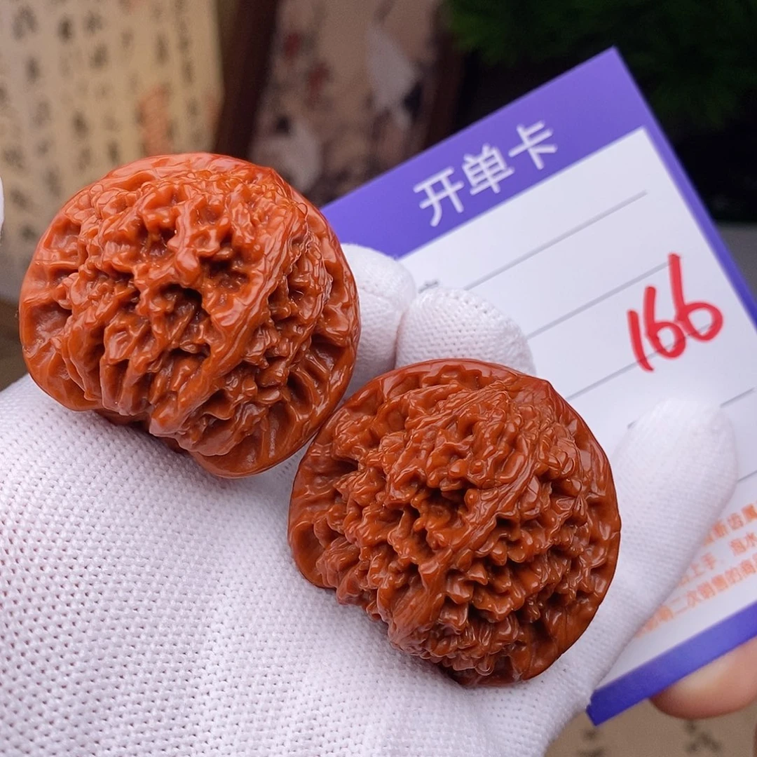 文玩核桃把件40百花山166