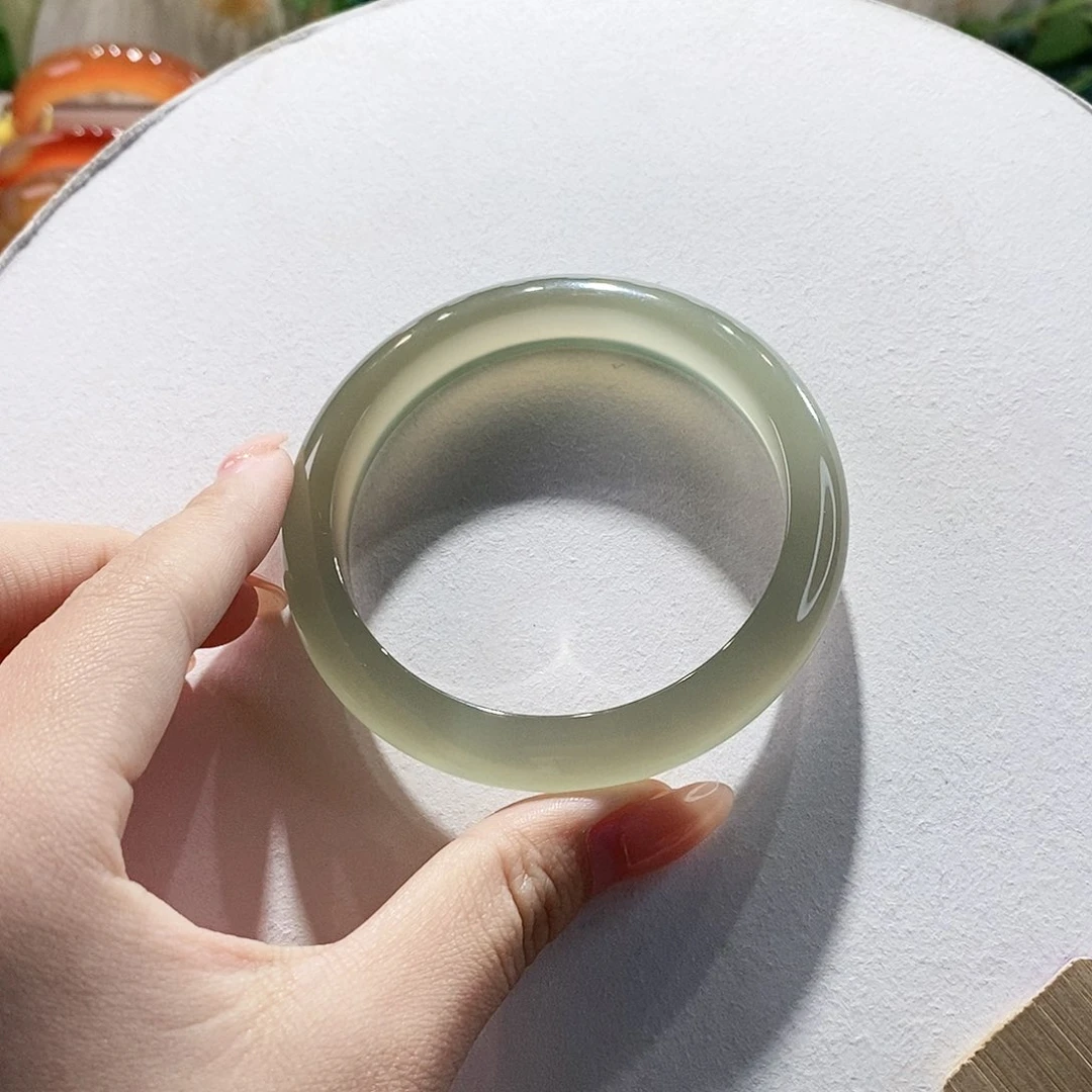 手镯玛瑙/玉髓未镶嵌61