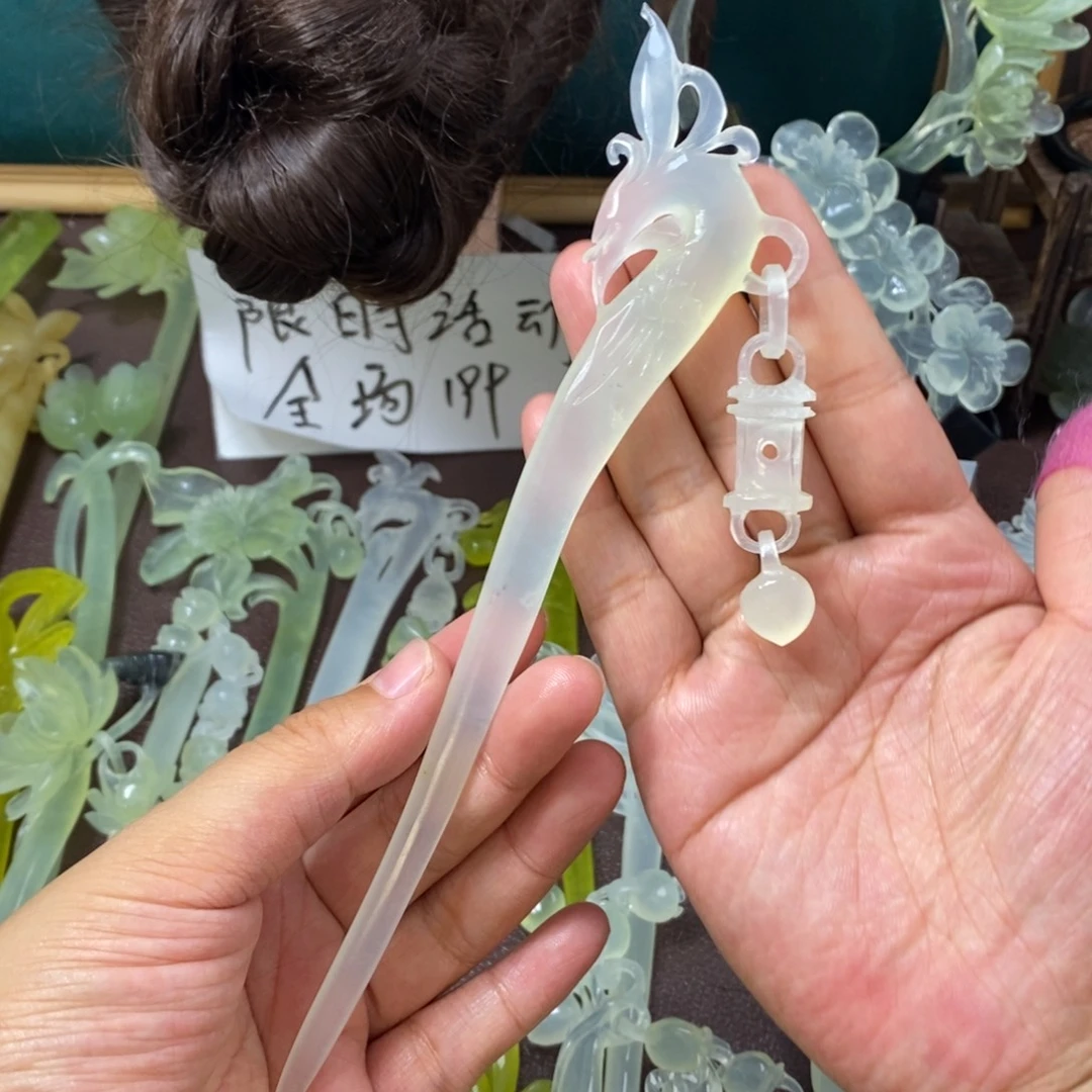 新***越未镶嵌蛇纹石玉发饰