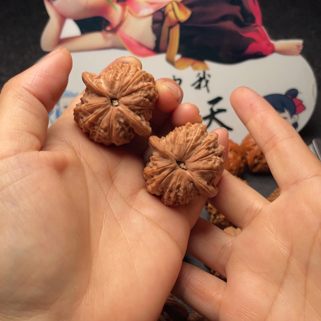 心***向把件文玩核桃W 12 37 血麒麟
