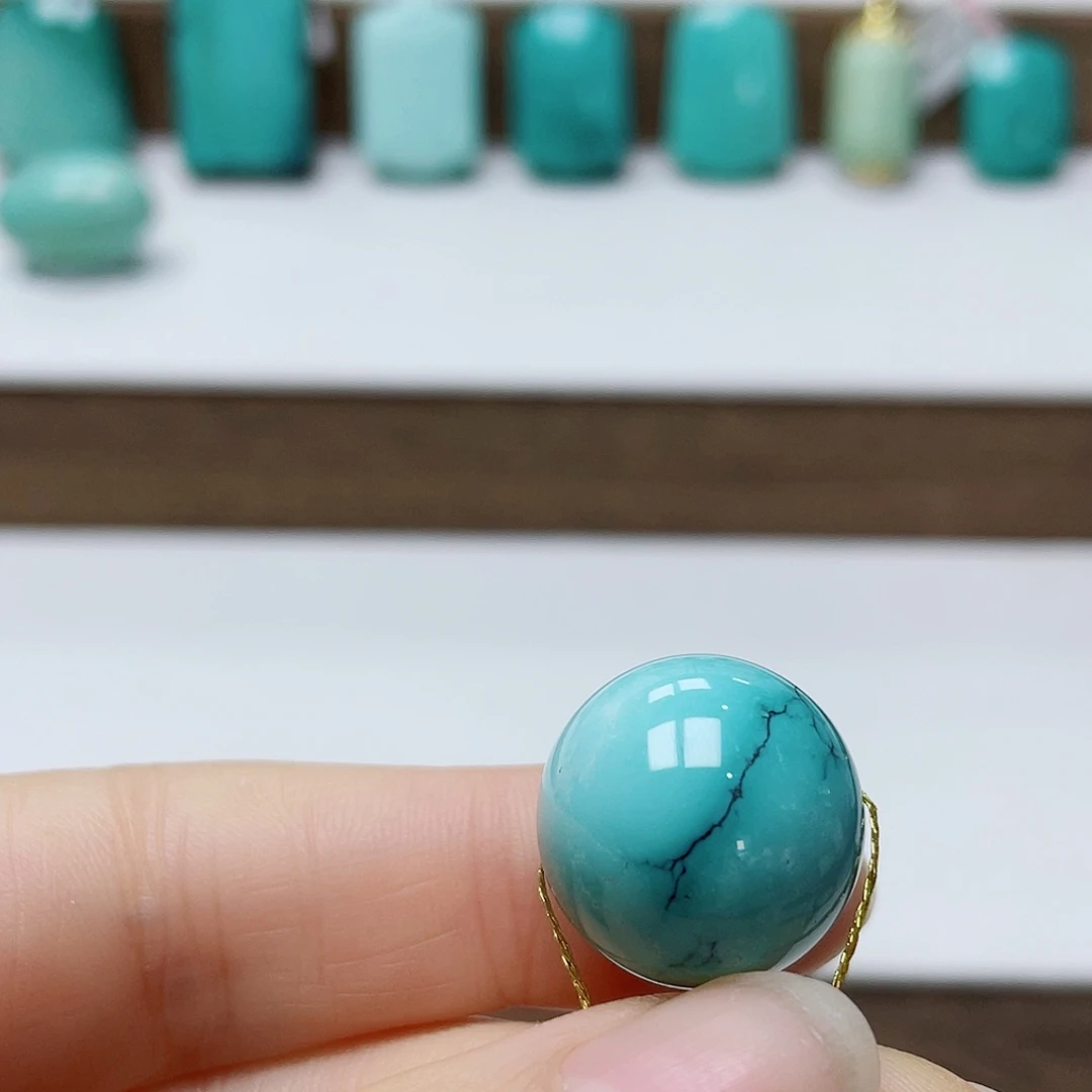 一***安绿松石未镶嵌珠宝奇石