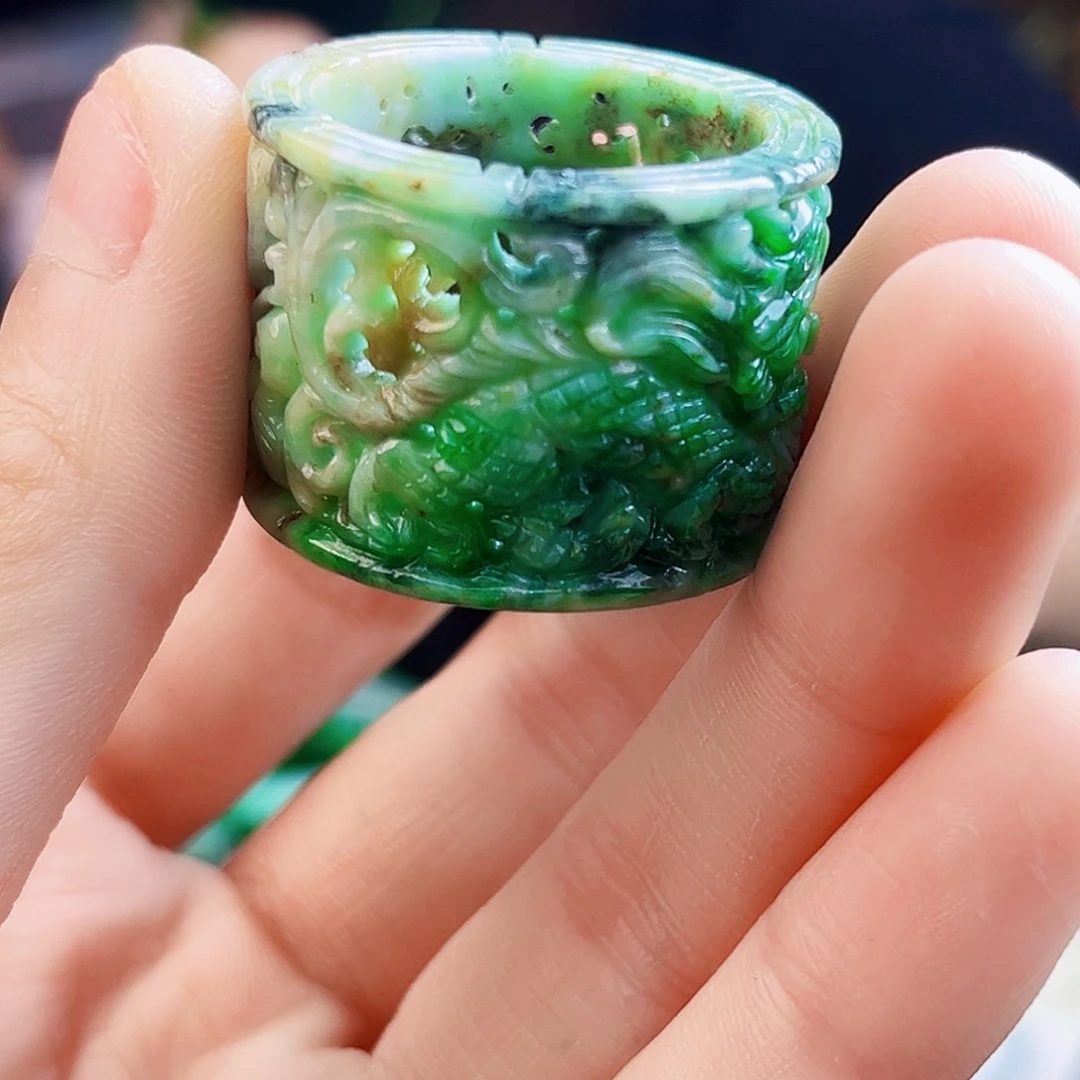 颈饰未镶嵌翡翠多样性