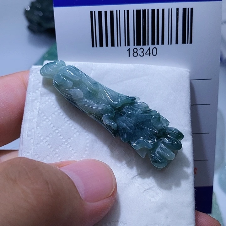 颈饰未镶嵌翡翠天光墟翡翠市场现金代购