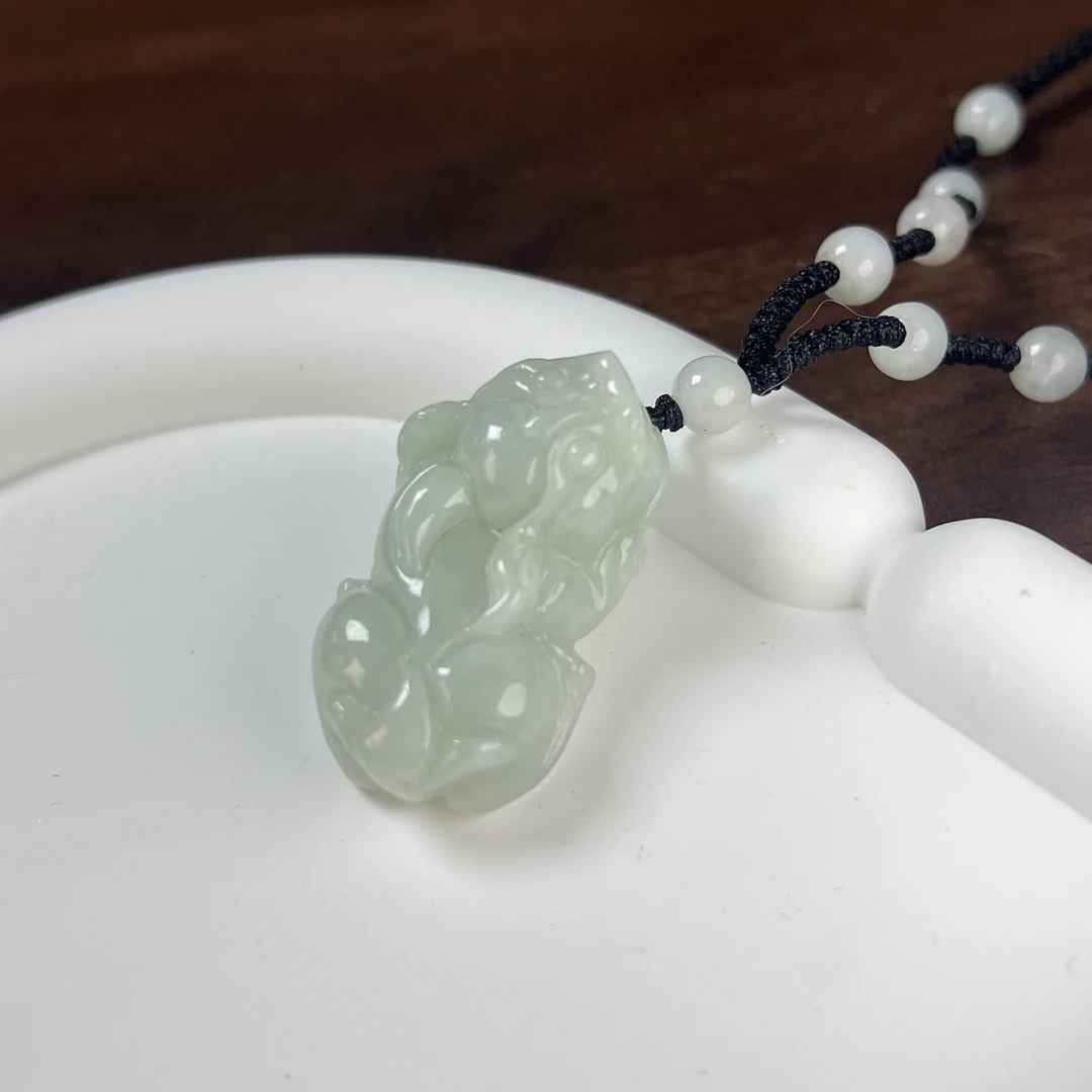 天然翡翠玉A货 （缅甸）貔貅吊坠 配检测证书