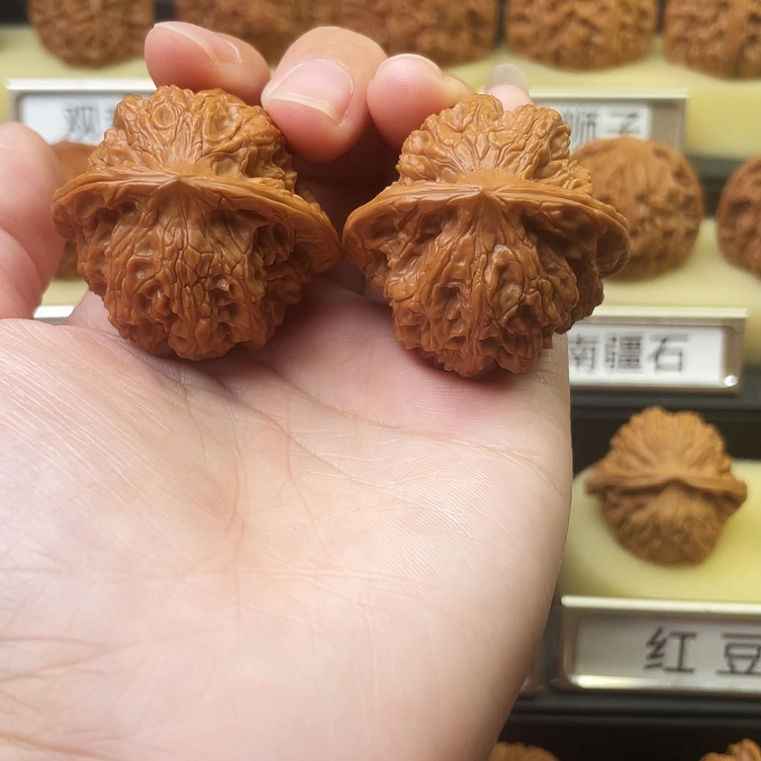 文玩核桃吊坠龙洞峪40尺556