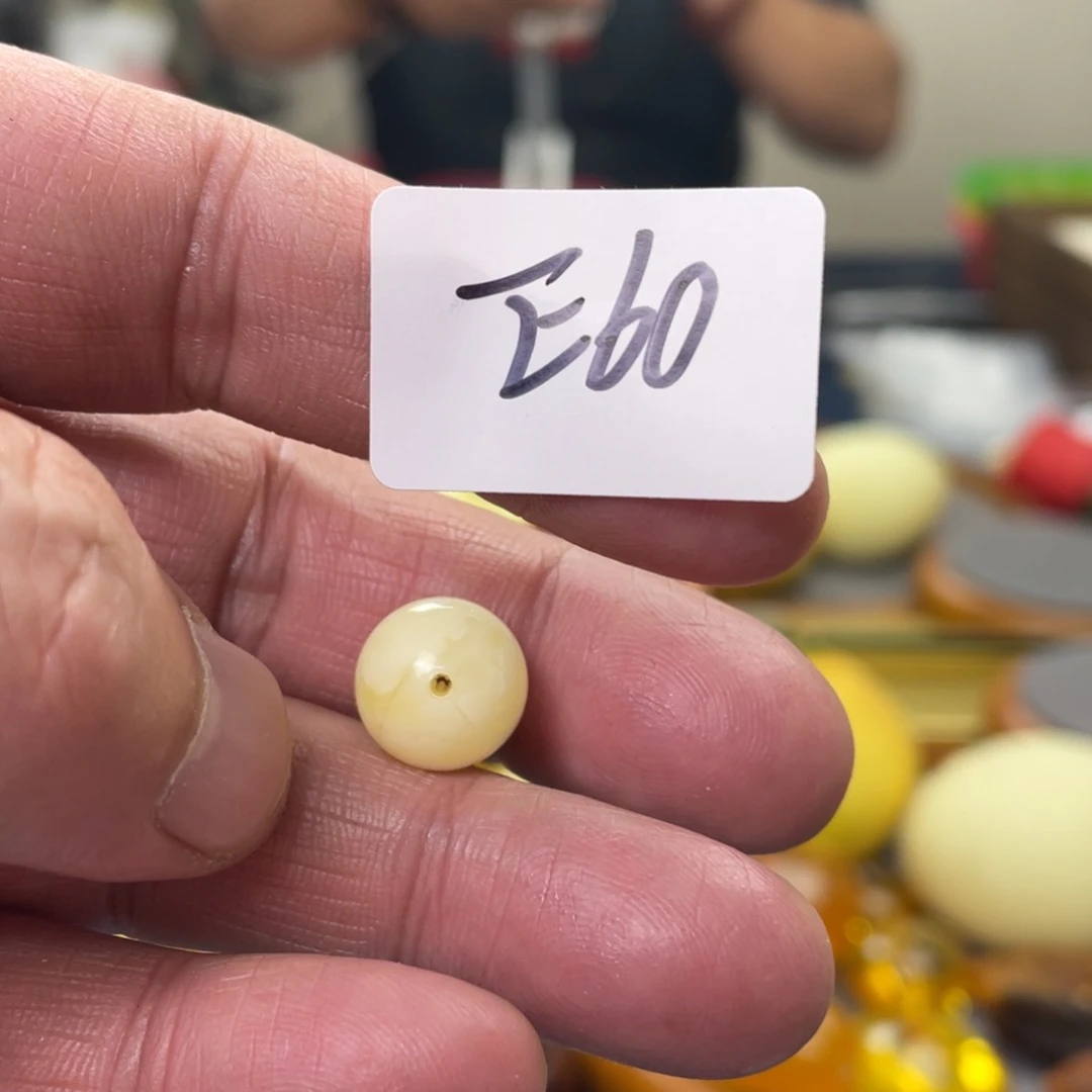 手链琥珀未镶嵌多样性发，发其中一件