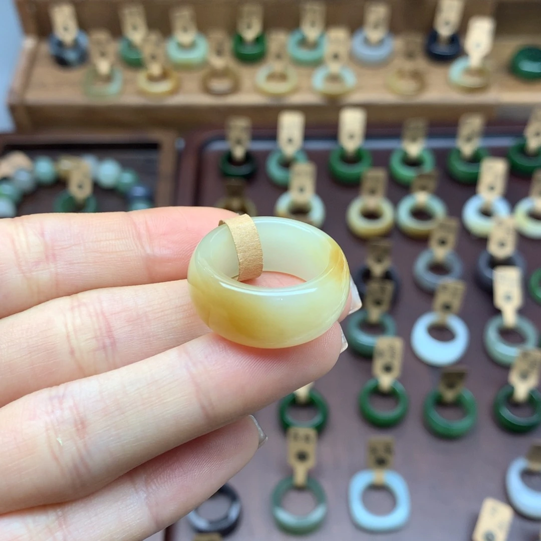 和田玉戒指未镶嵌