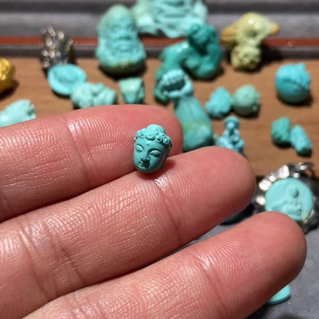 绿松石颈饰未镶嵌