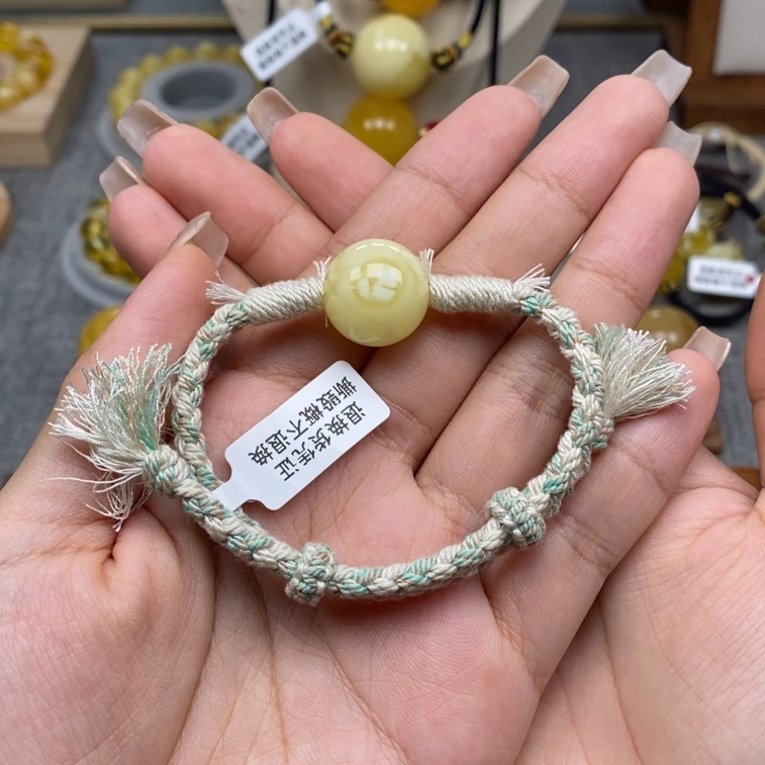 未镶嵌琥珀珠宝奇石