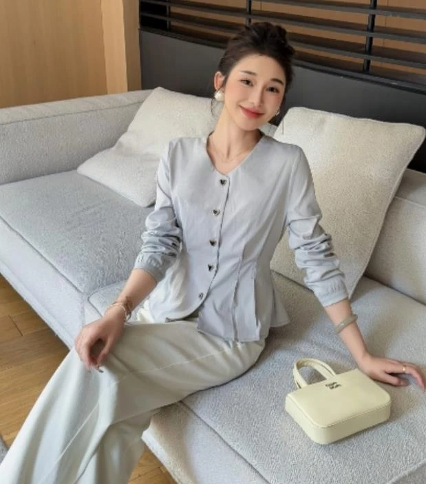 5802爱心扣上衣衬衫