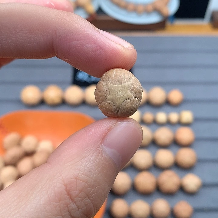 吊坠凤眼菩提15+五星，非质量问题开孔不退
