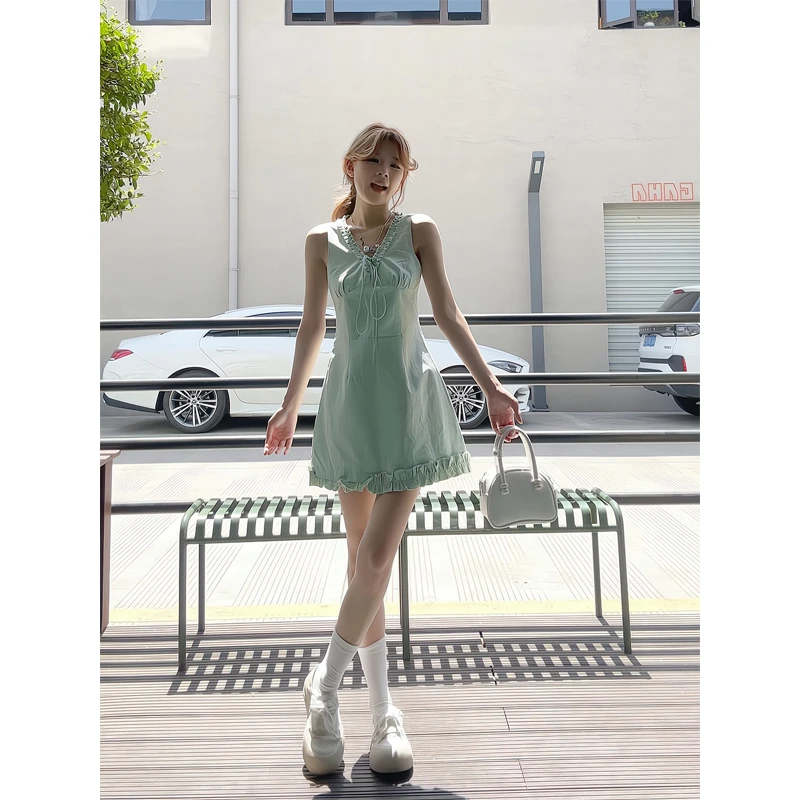 韩系气质V领花边无袖连衣裙女夏季独特漂亮收腰显瘦A字背心短裙子