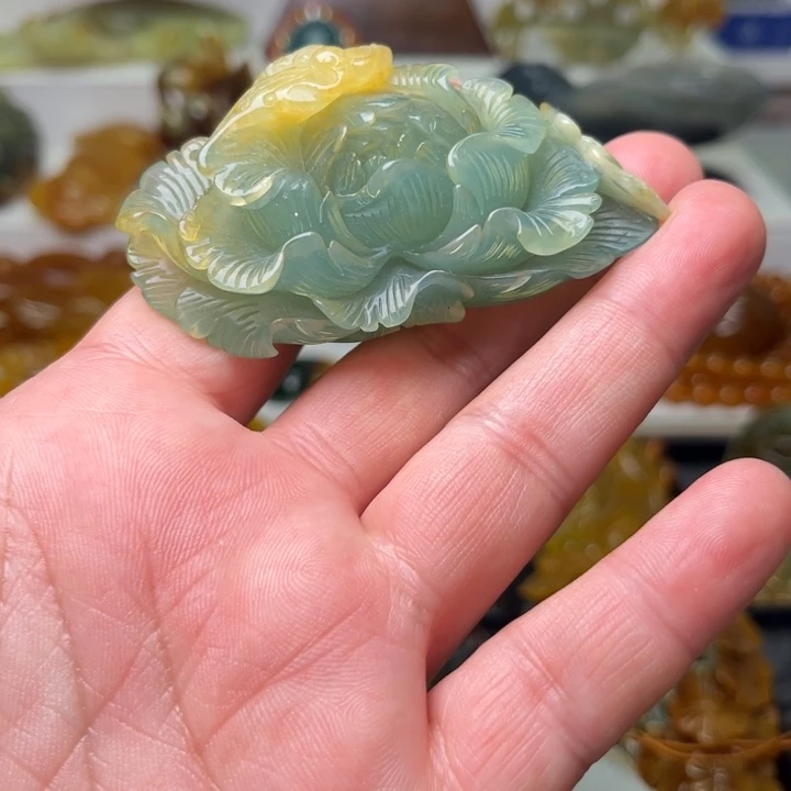 蛇纹石玉未镶嵌挂件