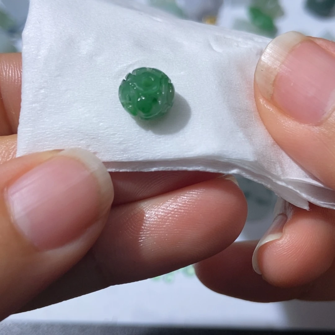 定制翡翠未镶嵌翡翠