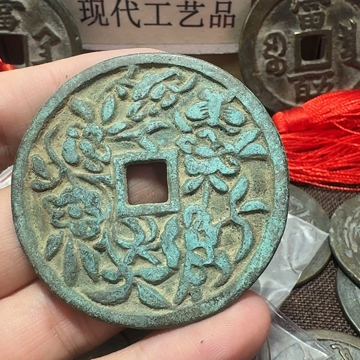 鹏***)铜现代工艺品花钱
