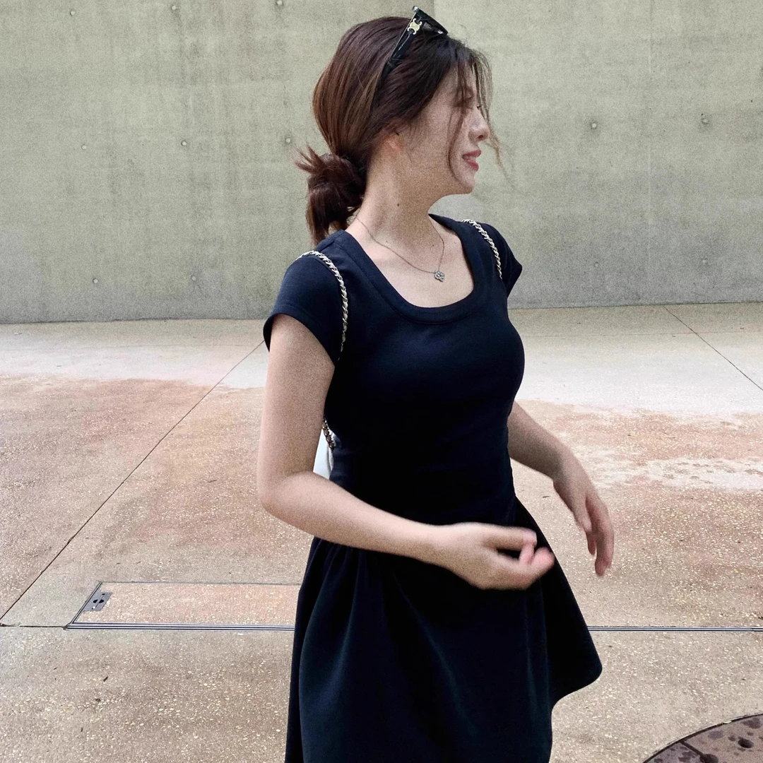 LARGE EYE大眼自制 氛围感通勤正肩方领短裙收腰显瘦显比例连衣裙