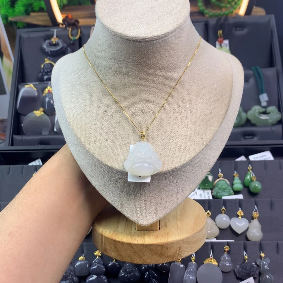 和田玉吊坠18K金镶嵌落**