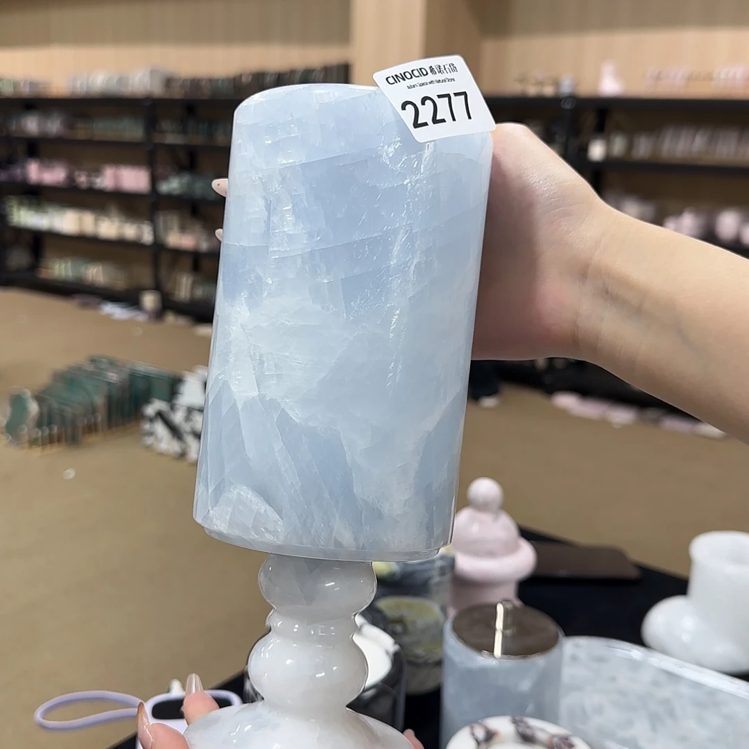 2277蓝水晶大法花瓶