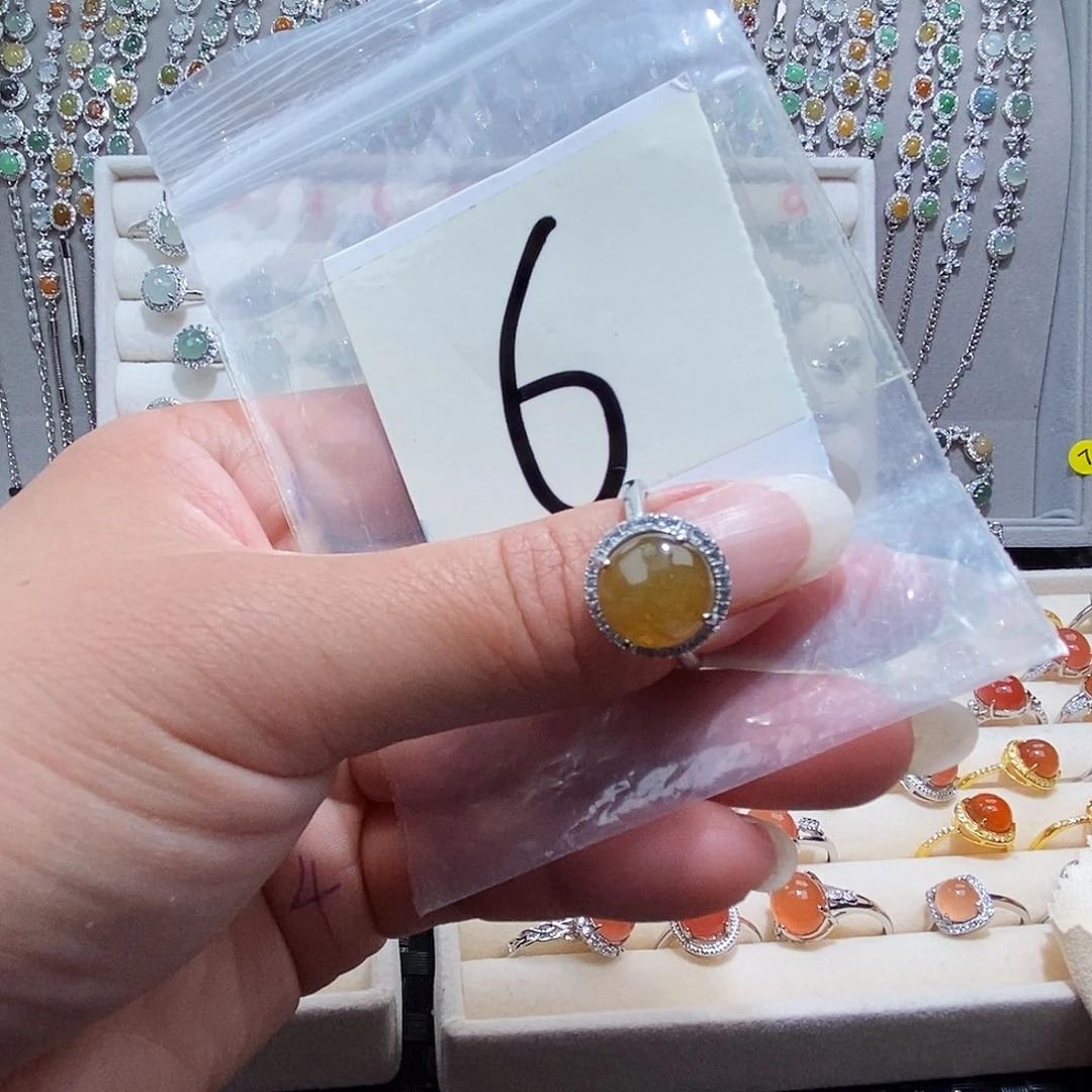 翡翠未镶嵌戒指缅甸