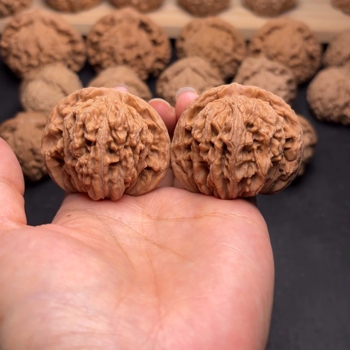 文玩核桃把件44四座楼