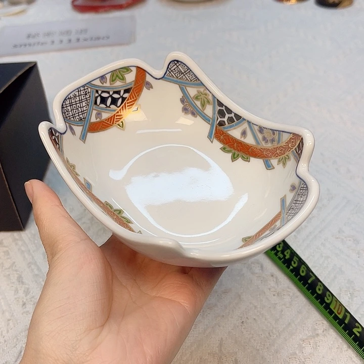 瓷片The first thing