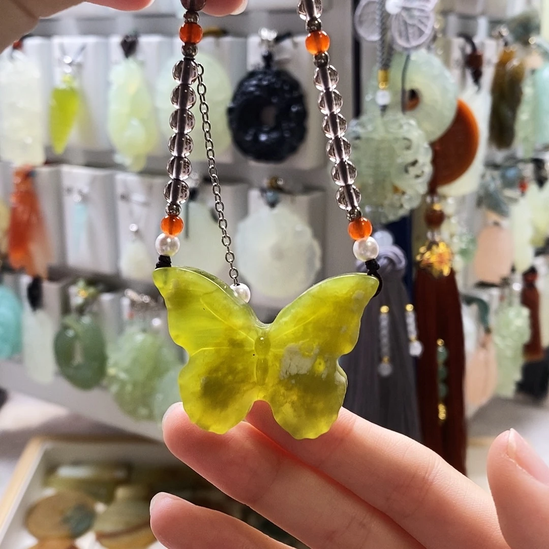 蛇纹石玉未镶嵌颈饰