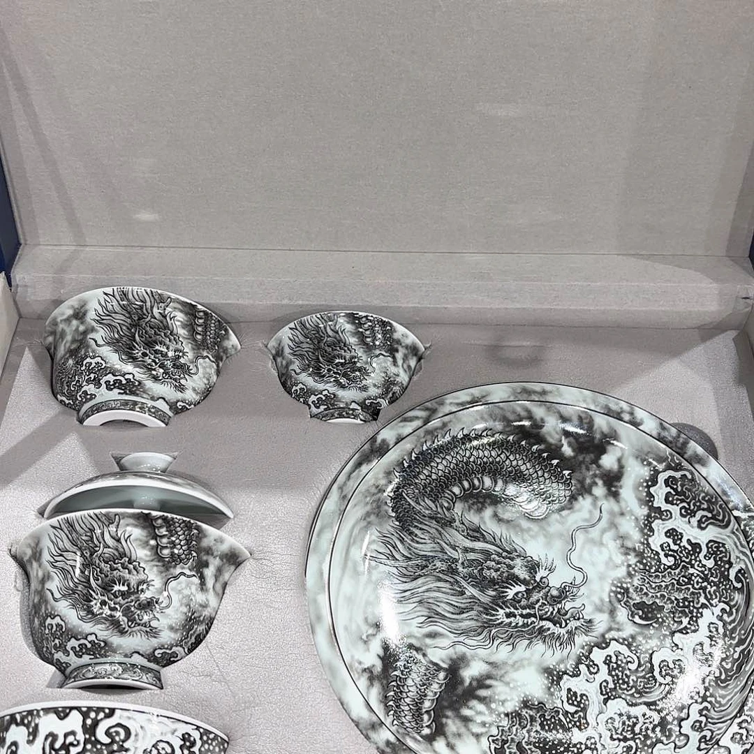 瓷片景德镇陶瓷学院等单位联合主办了