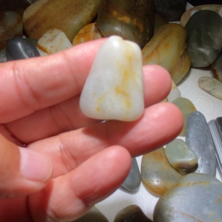 和田玉（子料）未镶嵌颈饰