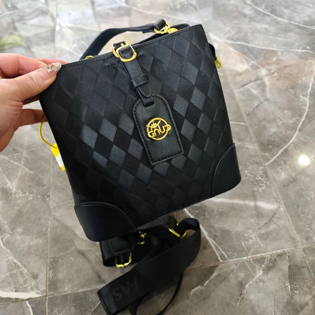 菱格压花 纯黑色轻奢 水桶包 拉链 单肩包斜跨 手拎百搭 通勤女包