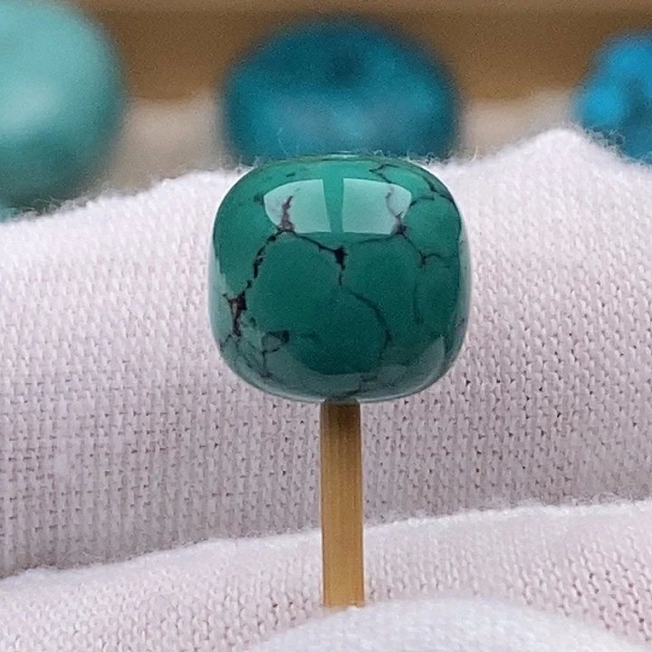 绿松石未镶嵌珠宝奇石10.6