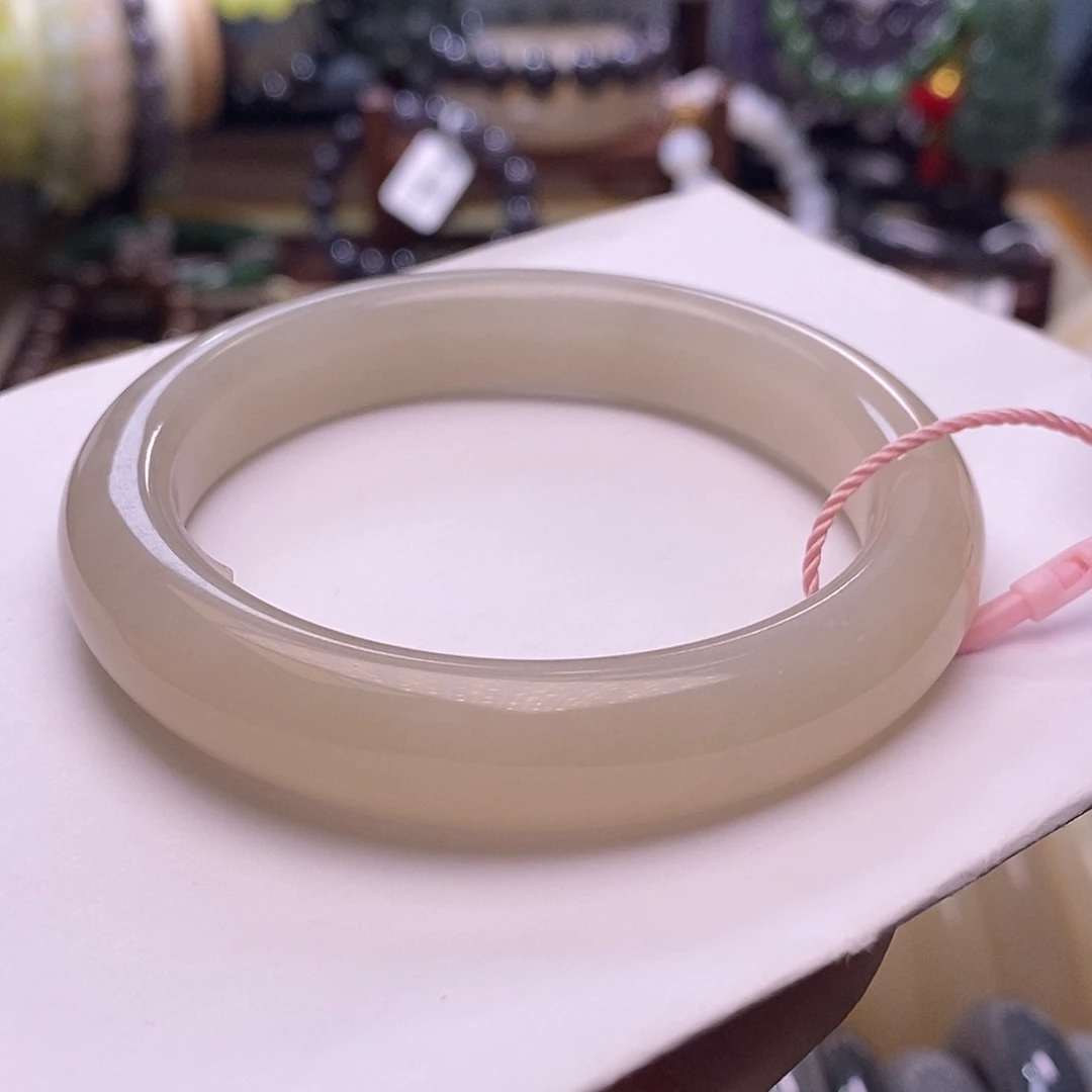 颈饰未镶嵌和田玉57毕业级老坑料浓藕粉脂膏级手镯