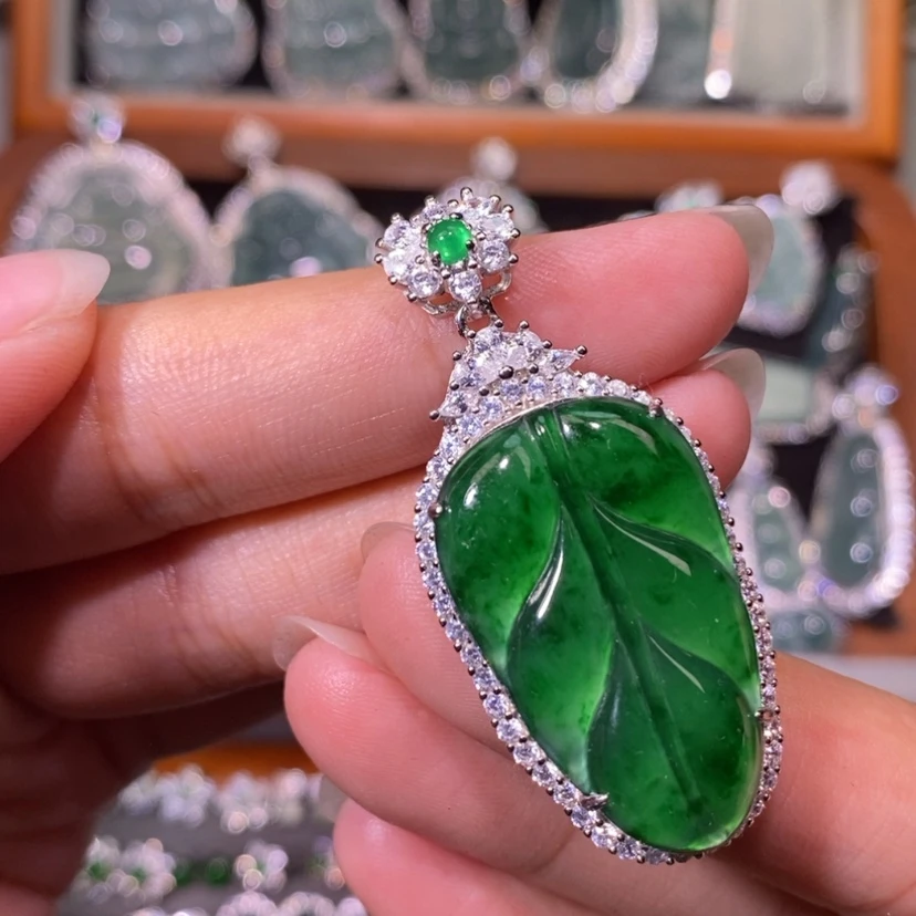 【闪购商品】翡翠银S925镶嵌颈饰十****子分两单