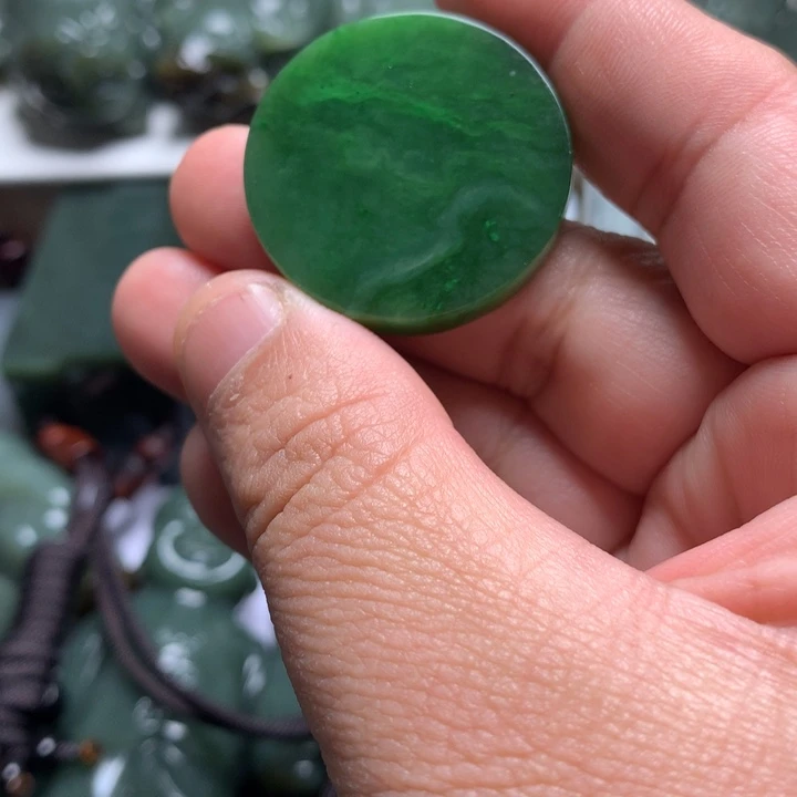 和田玉（糖玉）未镶嵌颈饰